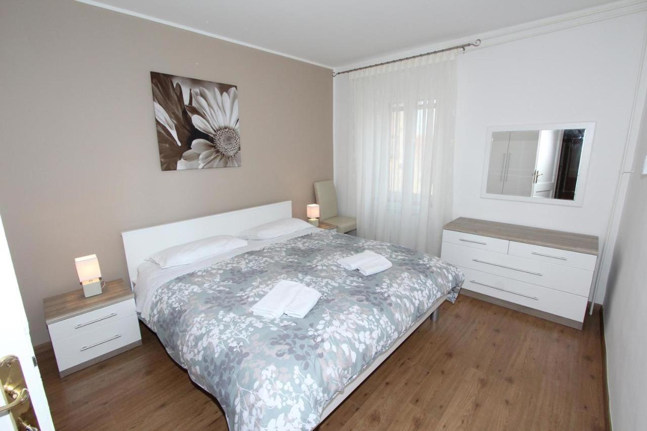 Ondina Apartment Rovinj Bagian luar foto